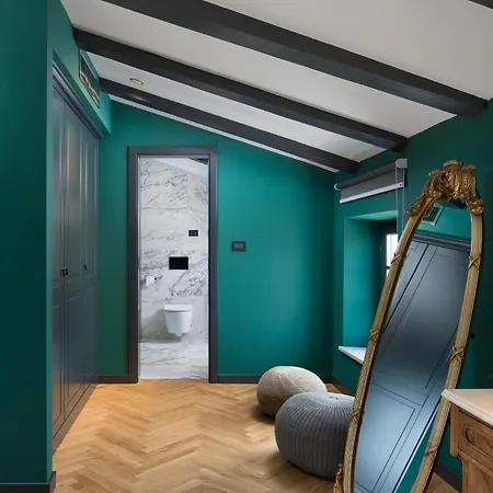 Luxury Covri بروتونيغلا