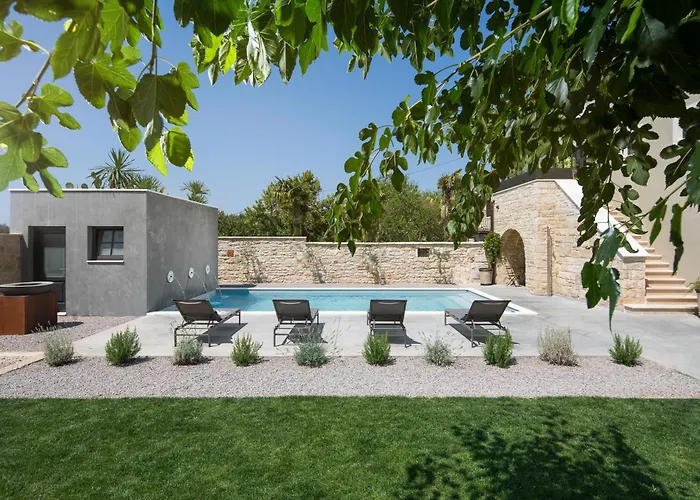 Villa Luxury Covri *